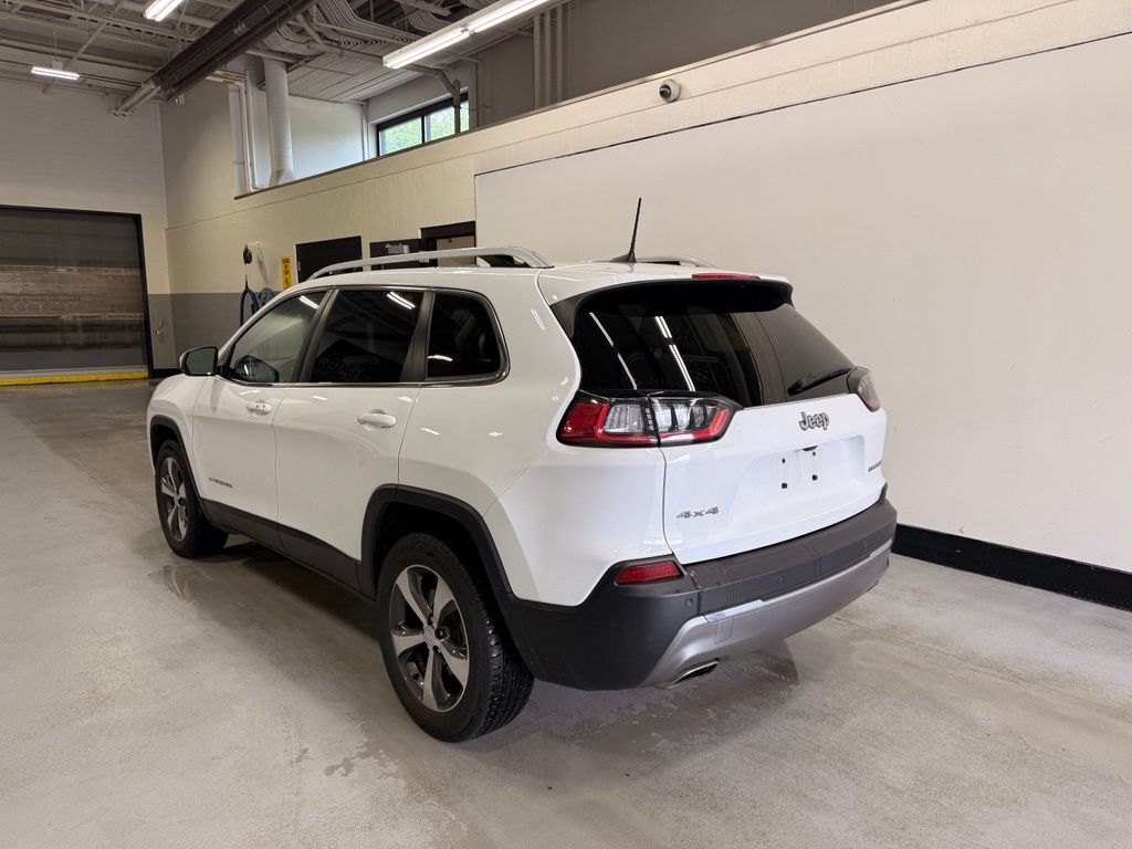 Thumbnail: 2019 Jeep Cherokee - 3