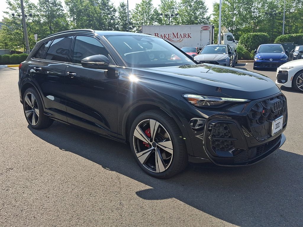 Thumbnail: 2026 Audi SQ5 - 2