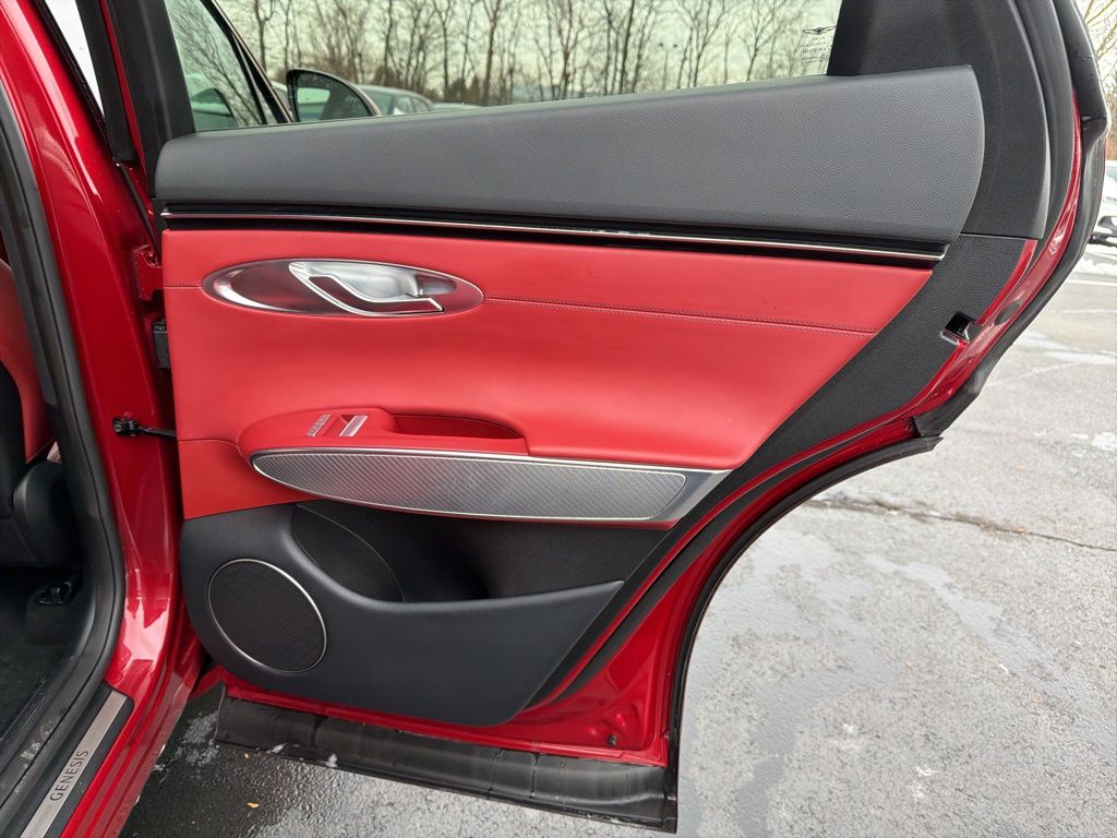 Thumbnail: 2025 Genesis GV70 - 25