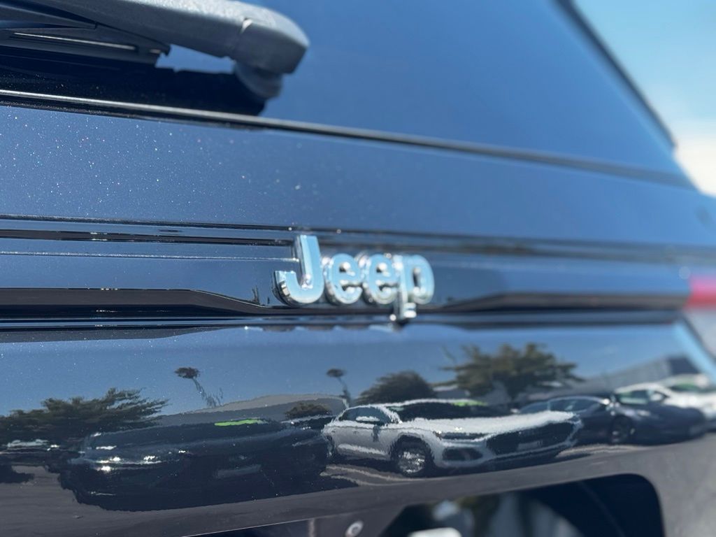 Used 2023 Jeep Grand Cherokee SUV