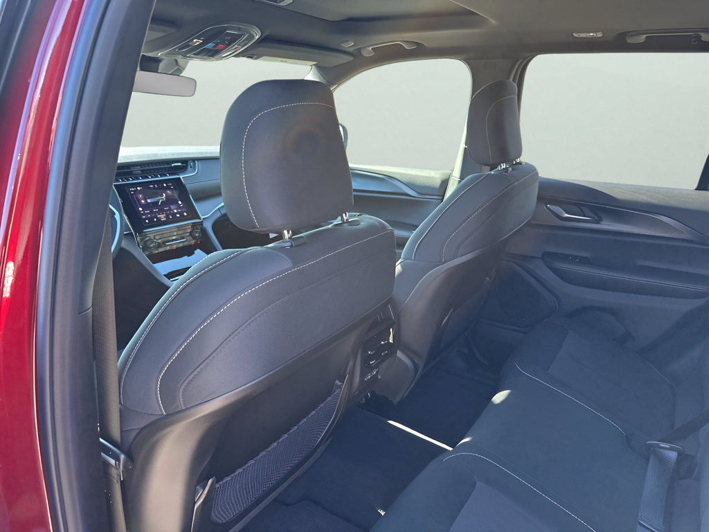 New Car 2025 Jeep Grand Cherokee  Laredo X For Sale Under $40,000 In Austin, Texas