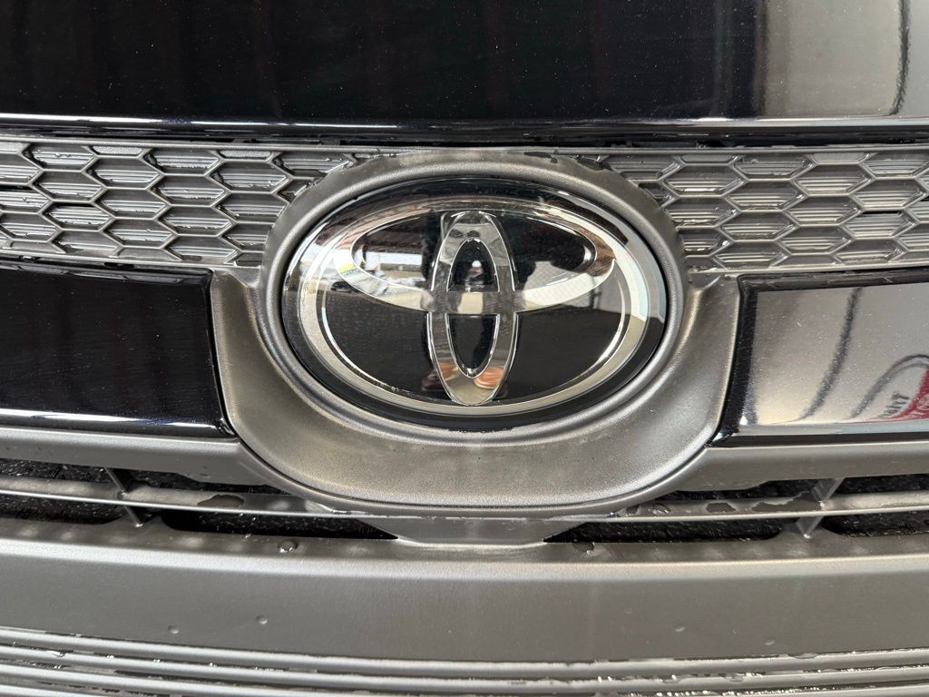 Thumbnail: 2025 Toyota Corolla - 12