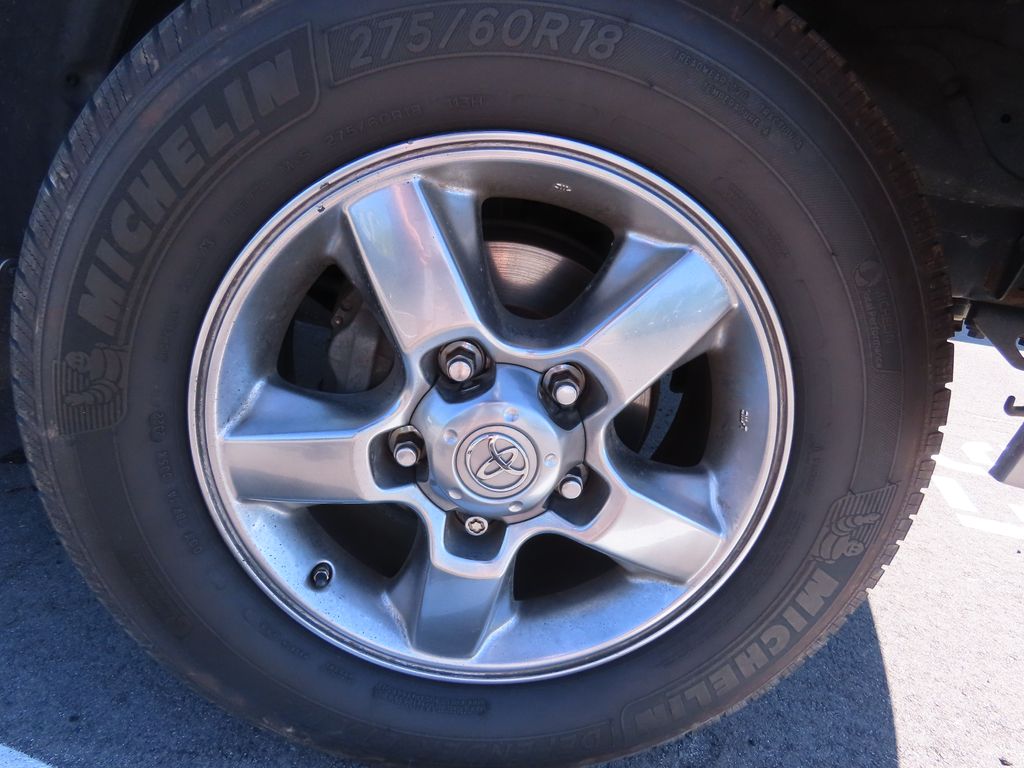 Thumbnail: 2006 Toyota Land Cruiser - 18