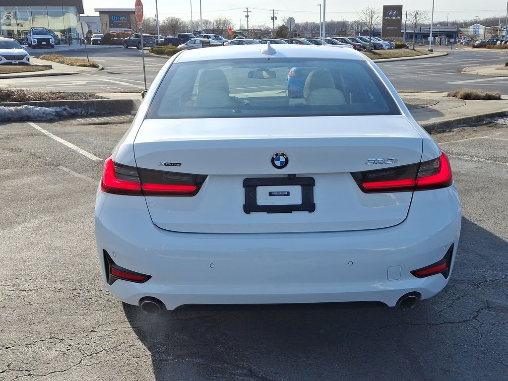 2021 BMW 3 Series 330i xDrive 5