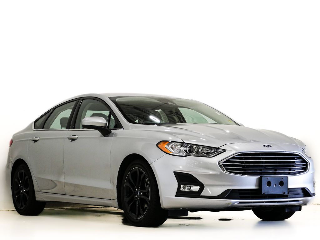 Silver Metallic 2020 Ford Fusion SE FWD Sedan Front-Wheel Drive 6-Speed Automatic