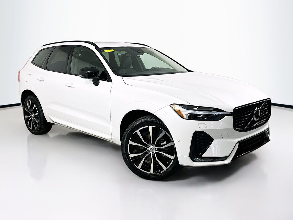 2024 Volvo XC60 B5 Plus Dark Theme