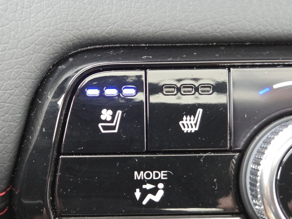 Certified Used 2025 Gray Honda Black Edition image 6