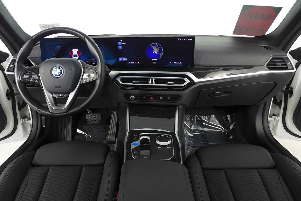 Thumbnail: 2023 BMW i4 - 25