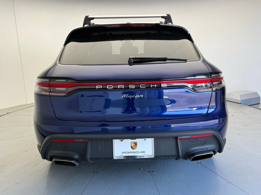 2024 Porsche Macan  21