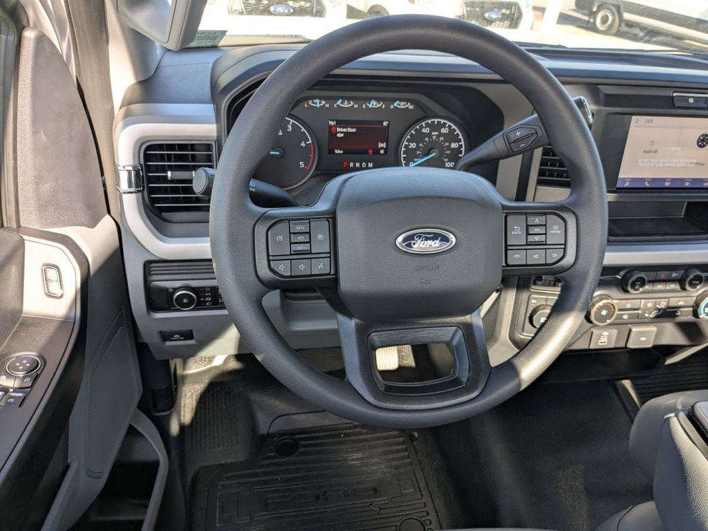 2025 Ford F-600 Chassis XL