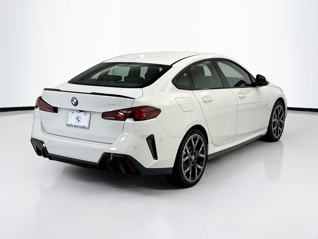Thumbnail: 2026 BMW 2 Series - 5