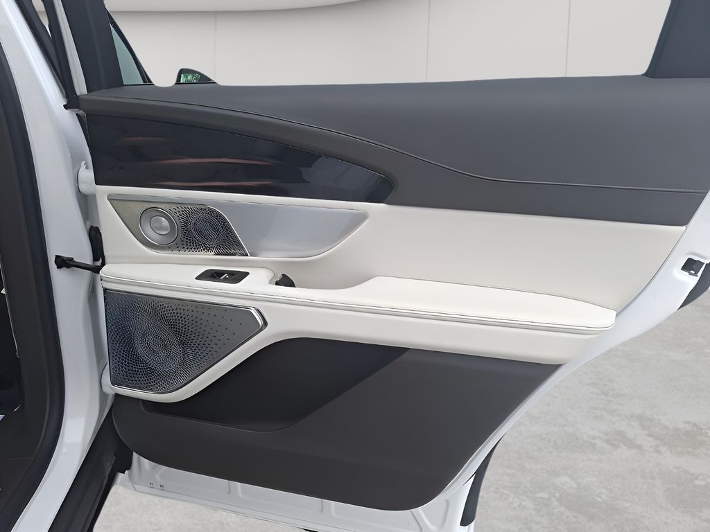 2025 Lincoln Nautilus