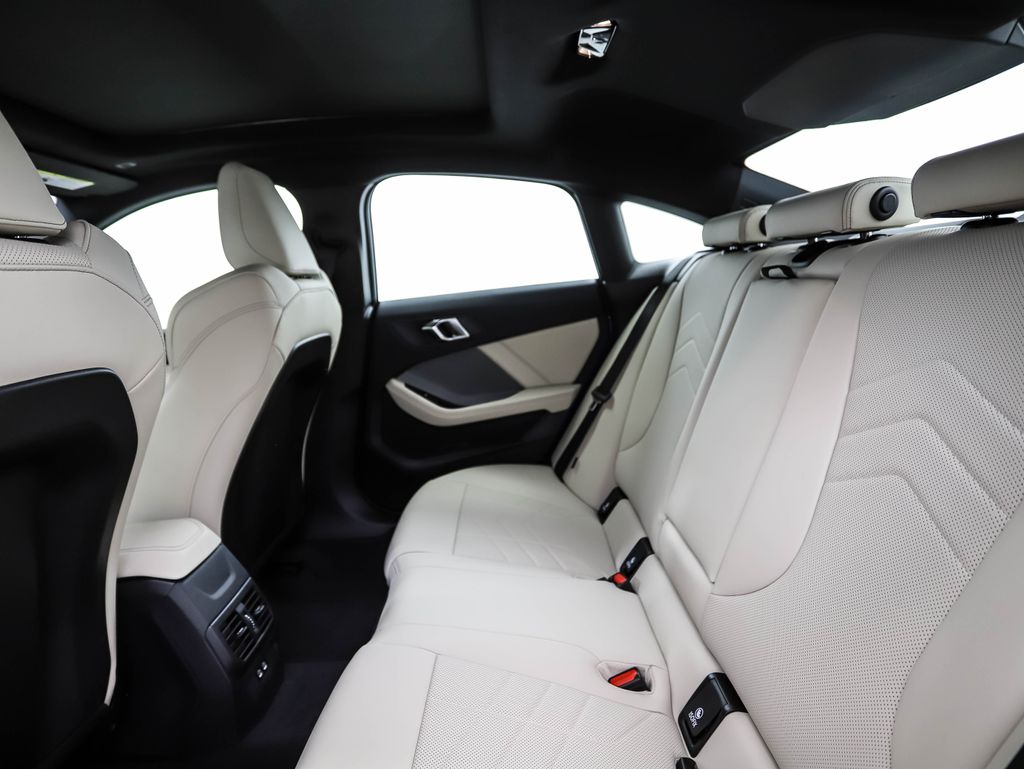 Thumbnail: 2026 BMW 2 Series - 21