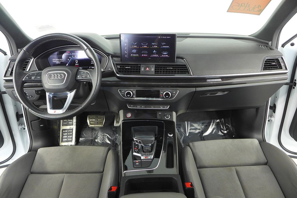 Thumbnail: 2022 Audi SQ5 - 25