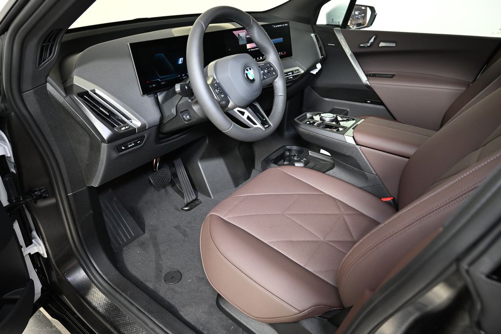 Thumbnail: 2025 BMW iX - 15