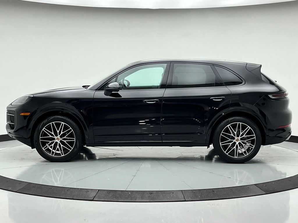 Thumbnail: 2026 Porsche Cayenne - 2