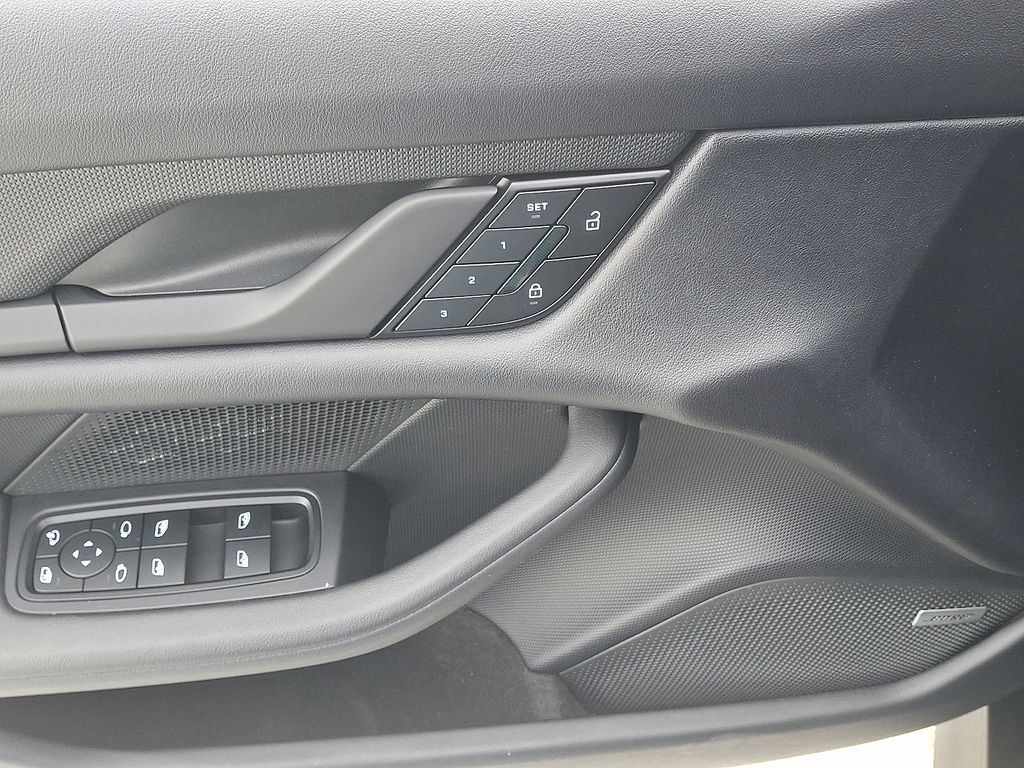 Thumbnail: 2024 Porsche Taycan - 14