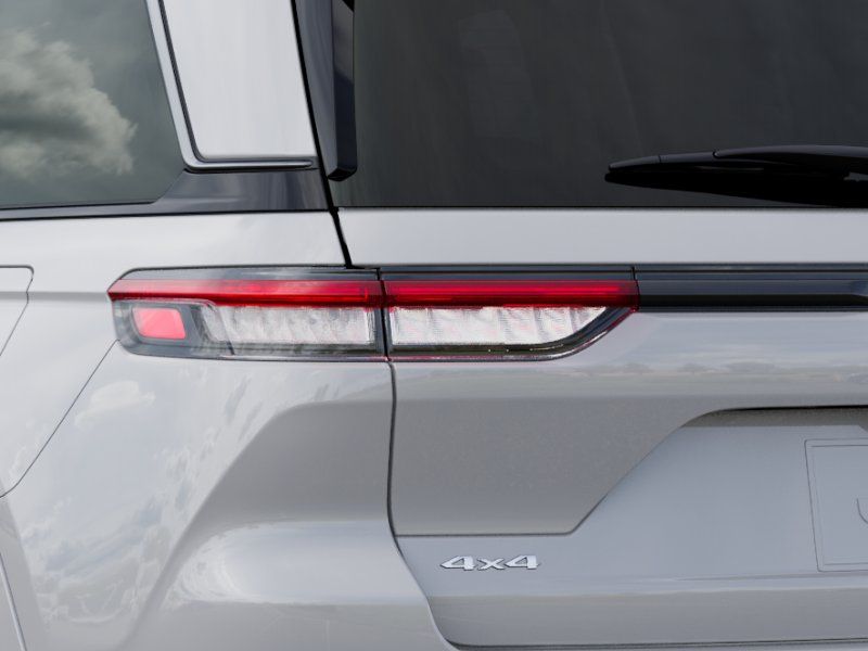 New 2026 White/off-white Jeep Limited image 9