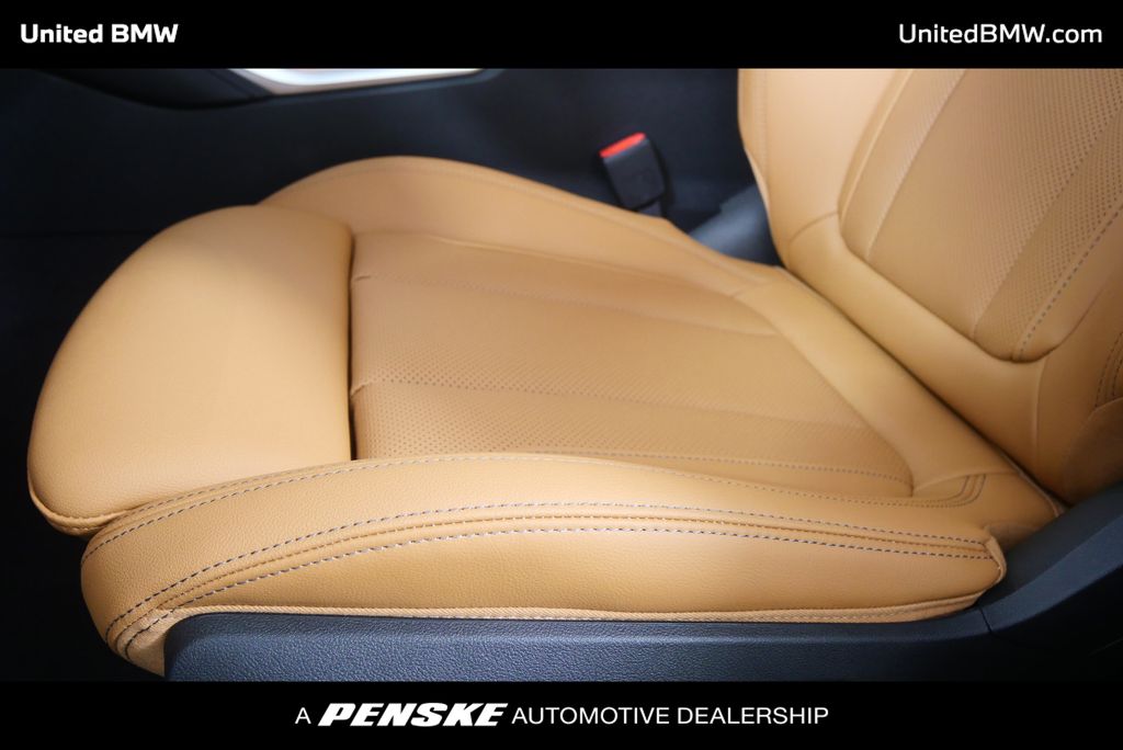 Thumbnail: 2026 BMW i4 - 10