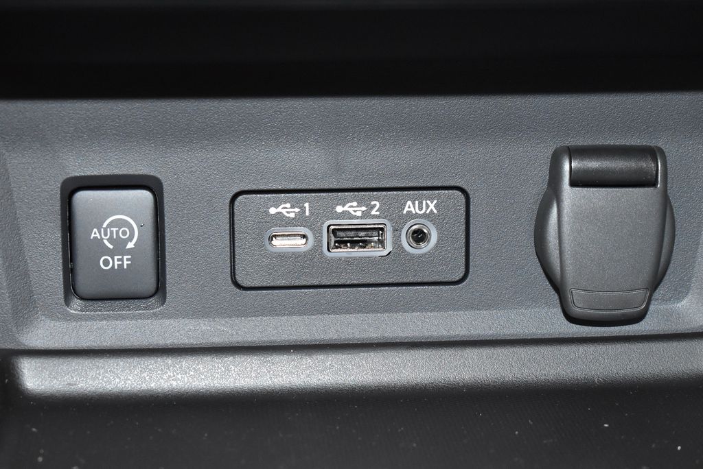 Thumbnail: 2025 Nissan Sentra - 21