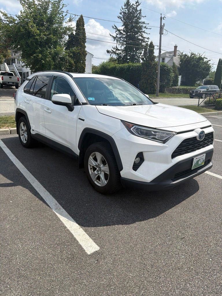 2020 Toyota RAV4 Hybrid XLE AWD