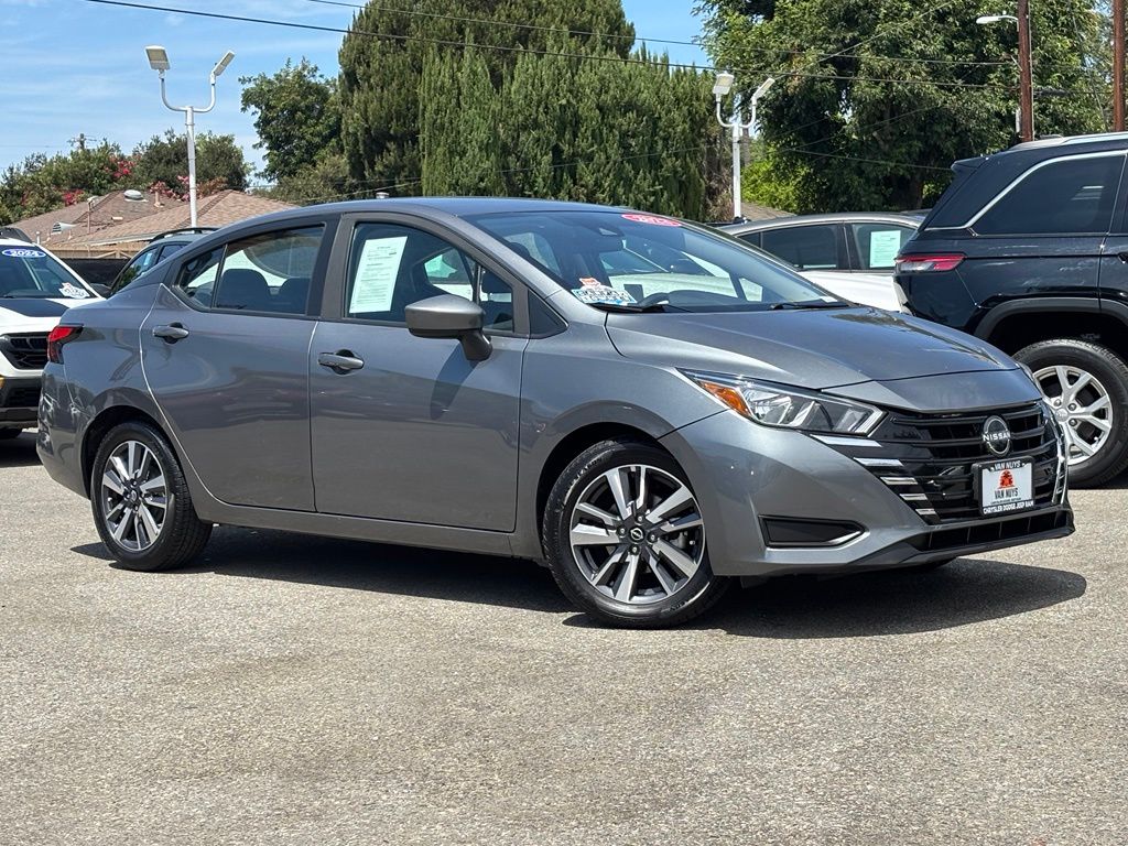 Gray (Gun Metallic) 2023 Nissan Versa Sedan Front-Wheel Drive Continuously Variable Transmission