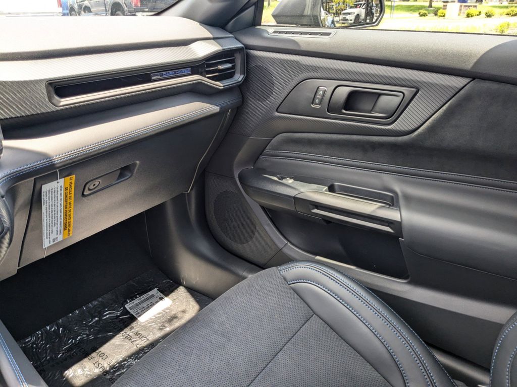 2025 Ford Mustang Dark Horse Fastback