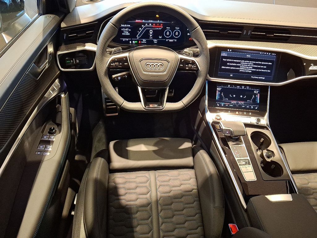 Thumbnail: 2025 Audi RS 6 - 7