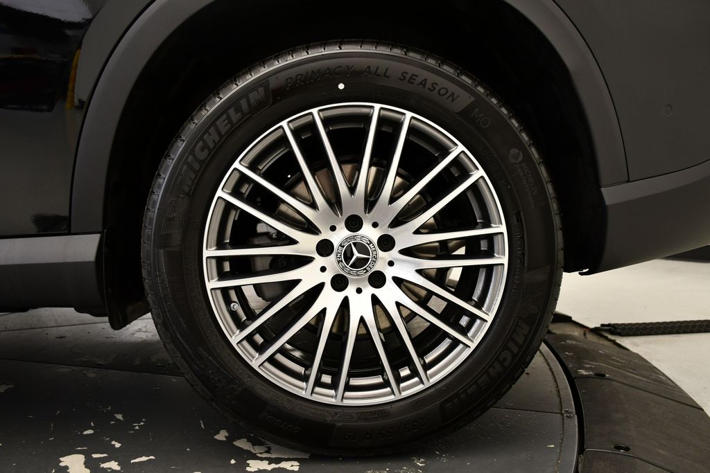 2025 Mercedes-Benz GLC 300 14