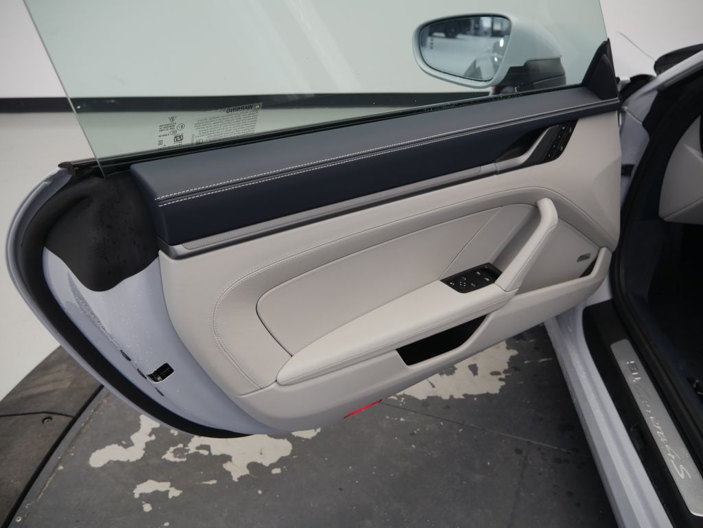 Thumbnail: 2026 Porsche 911 - 14