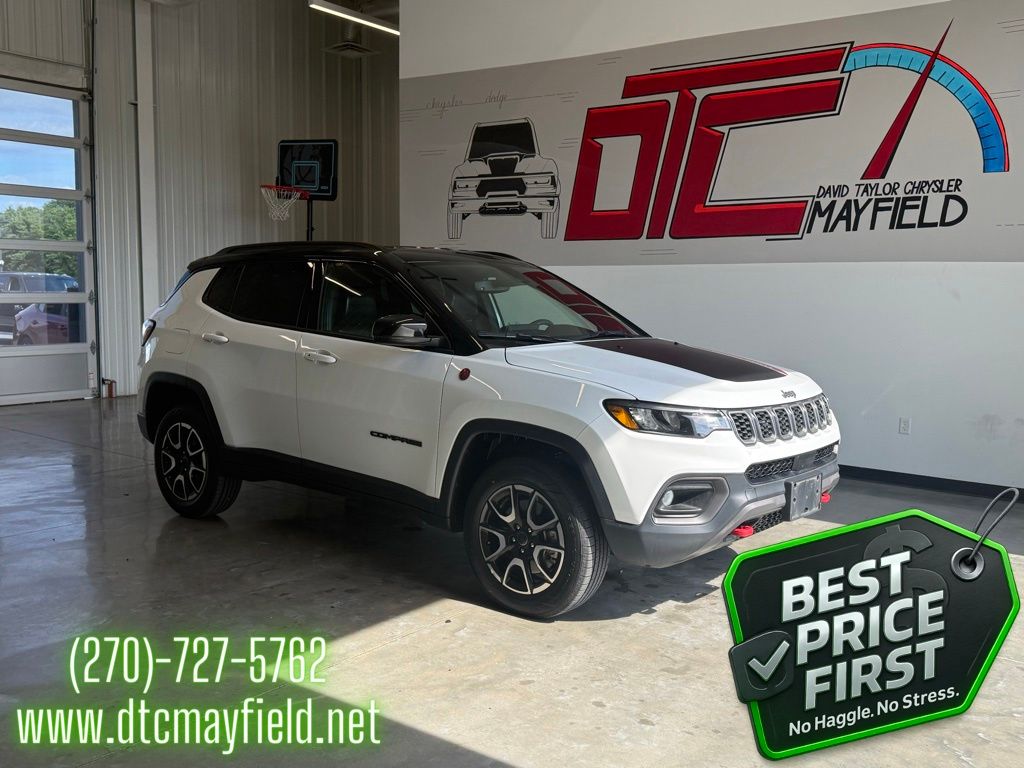 Bright White Clearcoat 2025 Jeep Compass Trailhawk 4WD SUV / Crossover Four-Wheel Drive 8-Speed Automatic