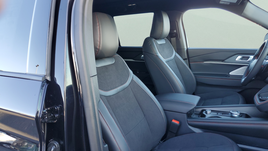 New 2026 Black Ford ST image 18