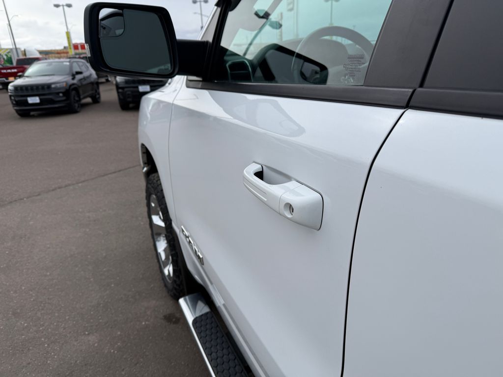 Certified Used 2021 White Ram Big Horn/Lone Star image 38