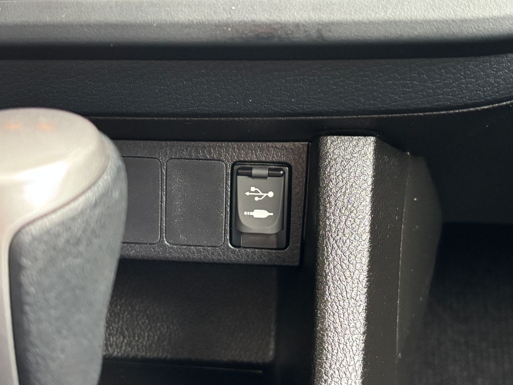 Thumbnail: 2016 Toyota Corolla - 18