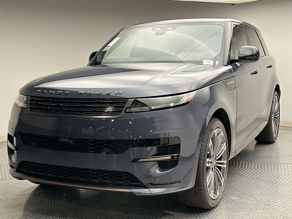 2025 Land Rover Range Rover Sport Dynamic Hero Image