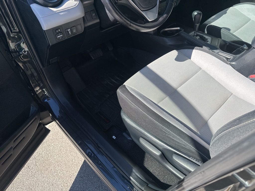 Used Car 2016 Toyota Rav4 Hybrid  Xle For Sale Under $20,000 In Austin, Texas