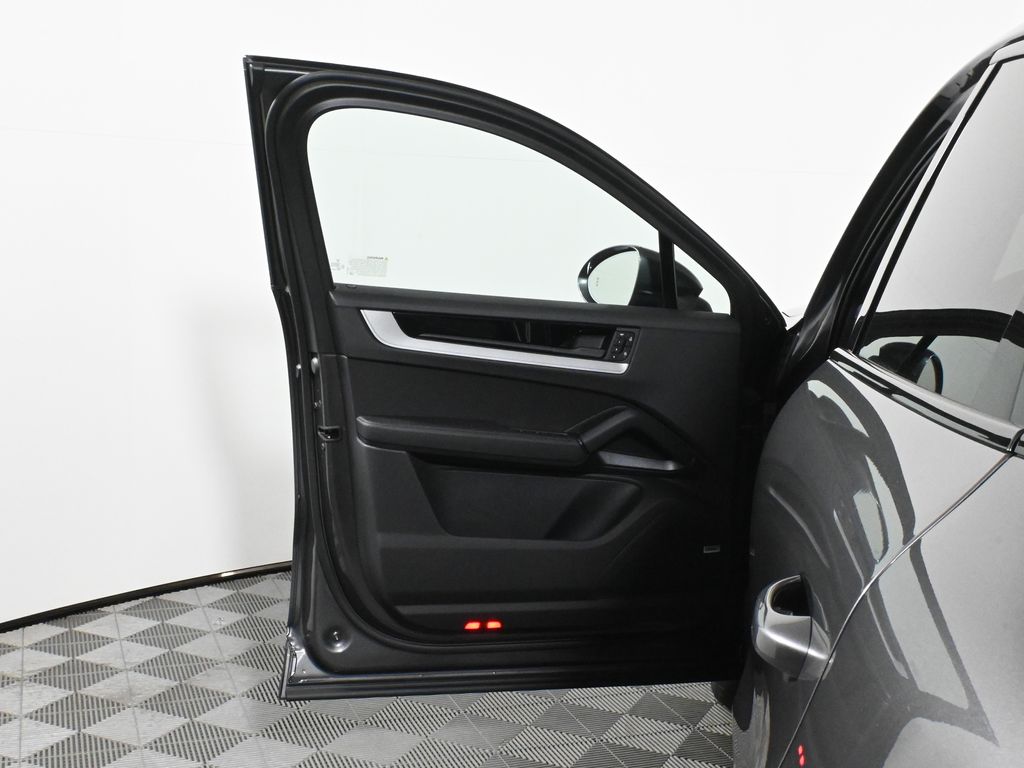 Thumbnail: 2026 Porsche  - 31