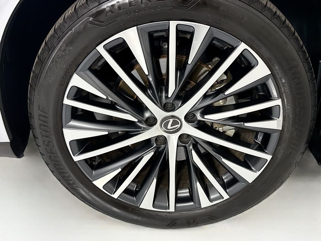 Thumbnail: 2025 Lexus RX - 32
