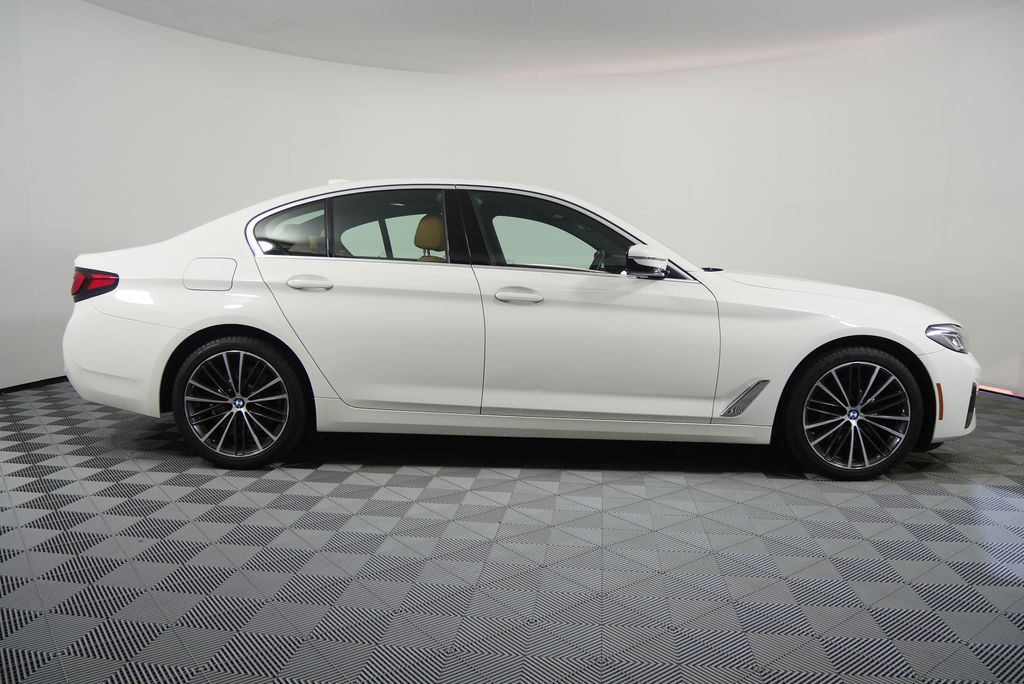 Thumbnail: 2023 BMW 5 Series - 2