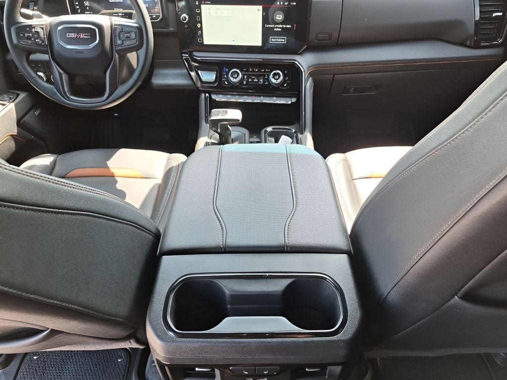 Used 2025 White GMC AT4 image 22