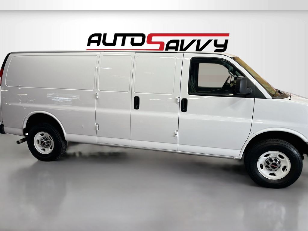Used 2025 Summit White GMC Work Van image 8