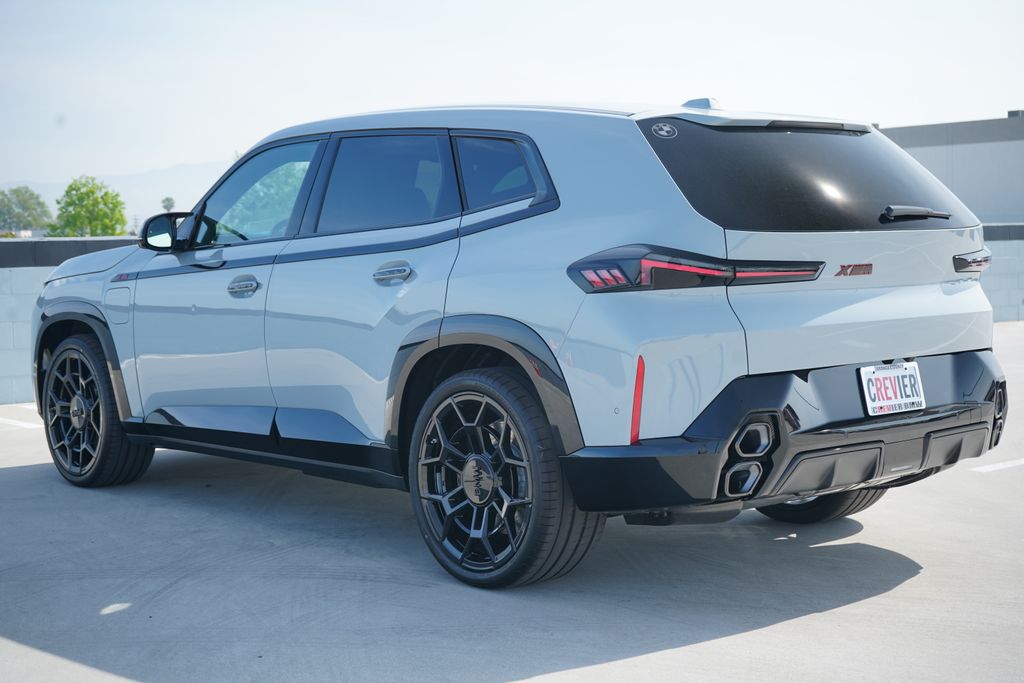 Thumbnail: 2026 BMW XM - 8