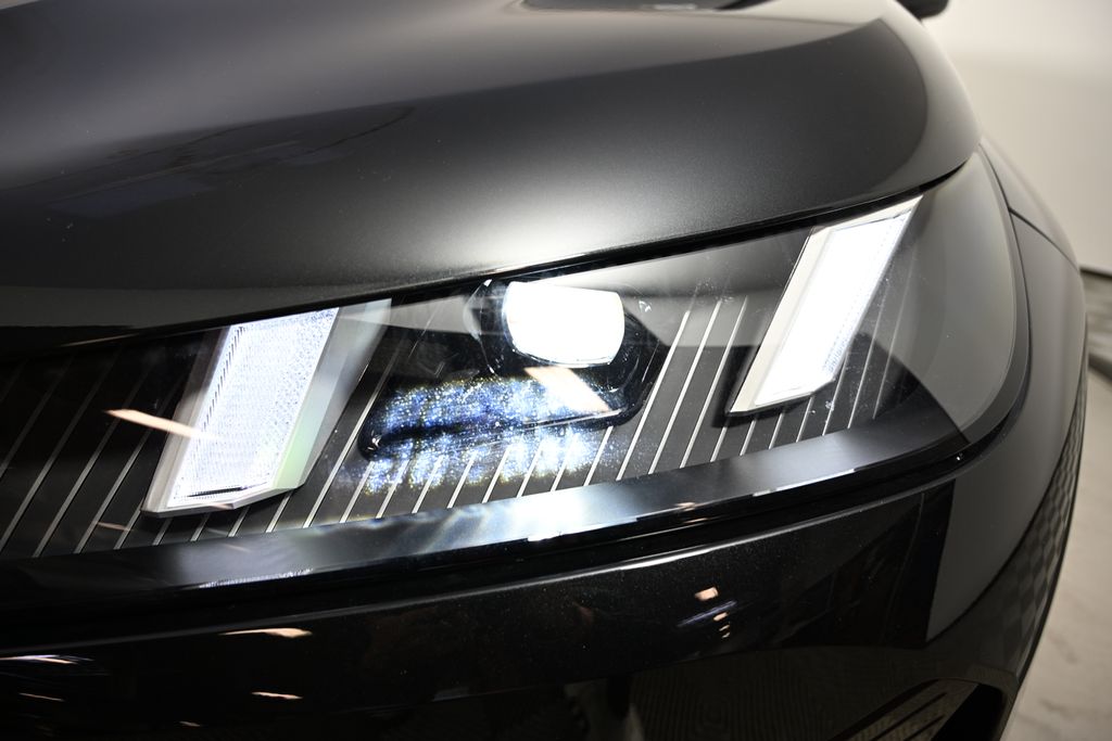 Thumbnail: 2026 BMW iX - 9