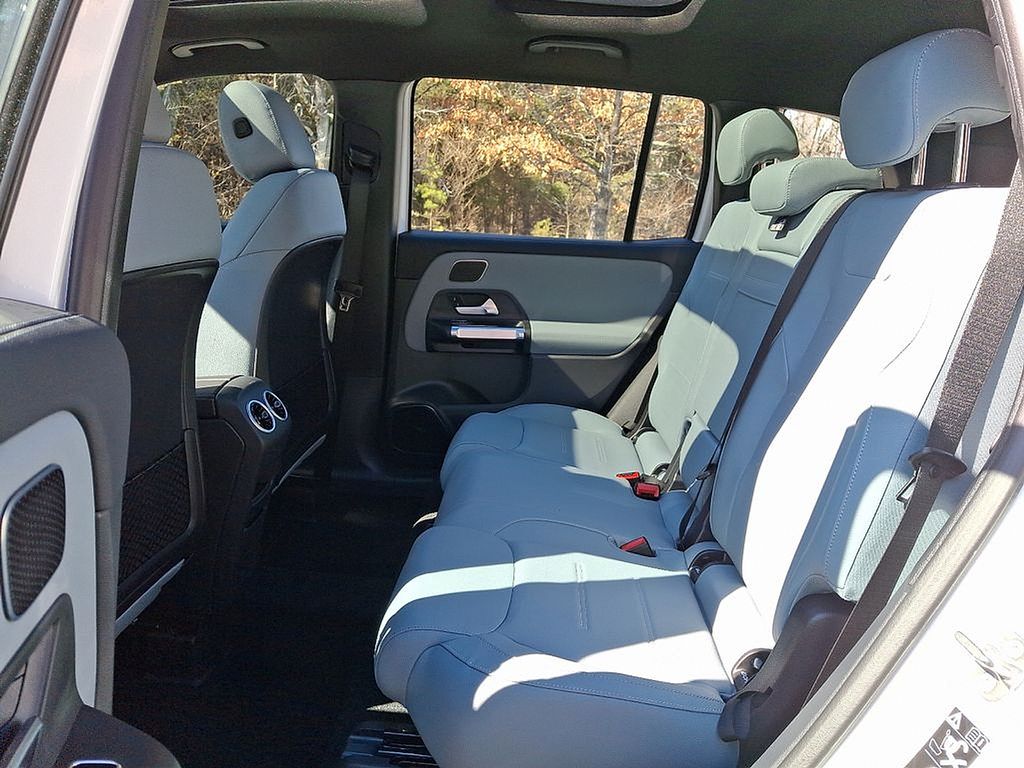 Thumbnail: 2025 Mercedes-Benz GLB - 9