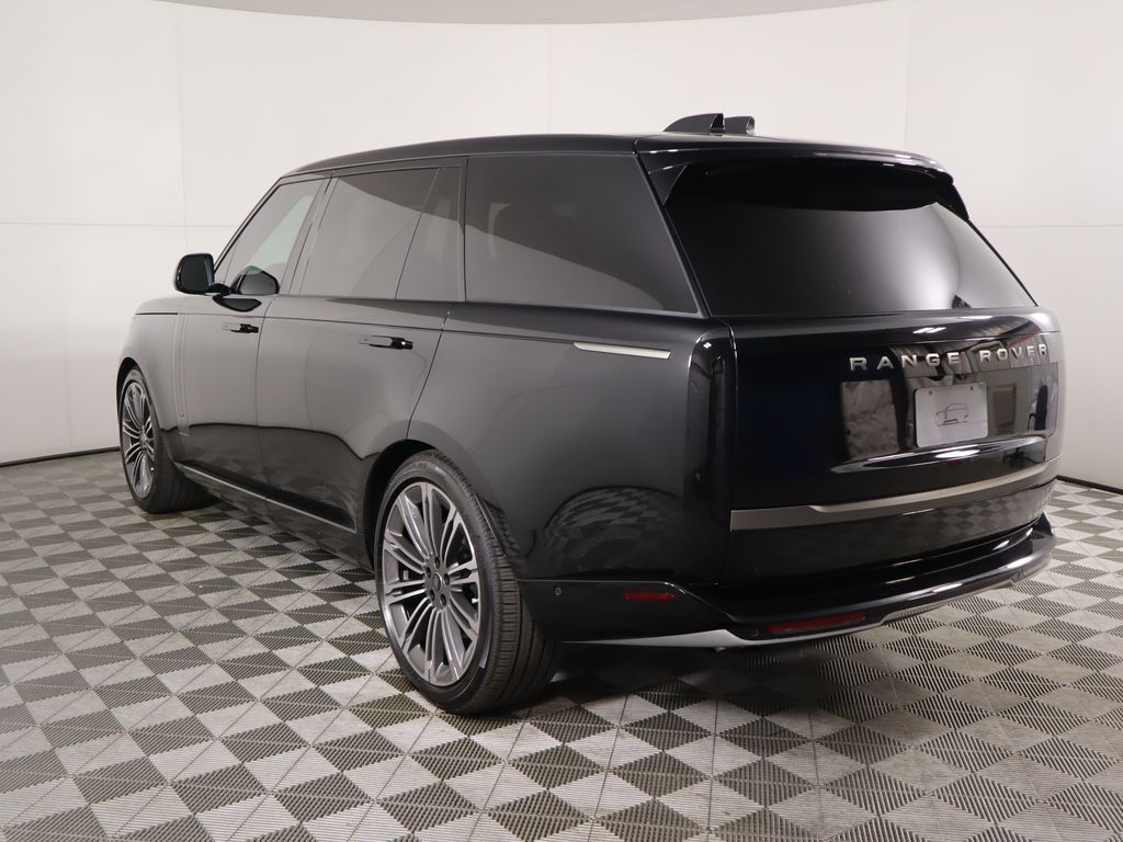 Thumbnail: 2025 Land Rover Range Rover - 7