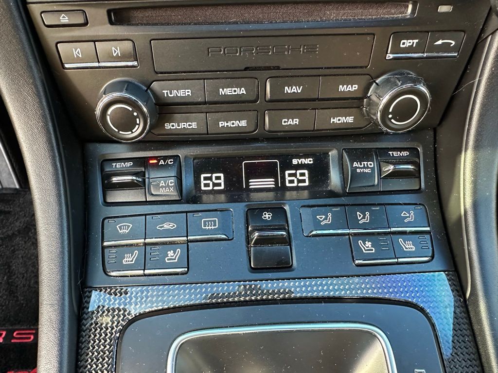 Thumbnail: 2017 Porsche 911 - 23