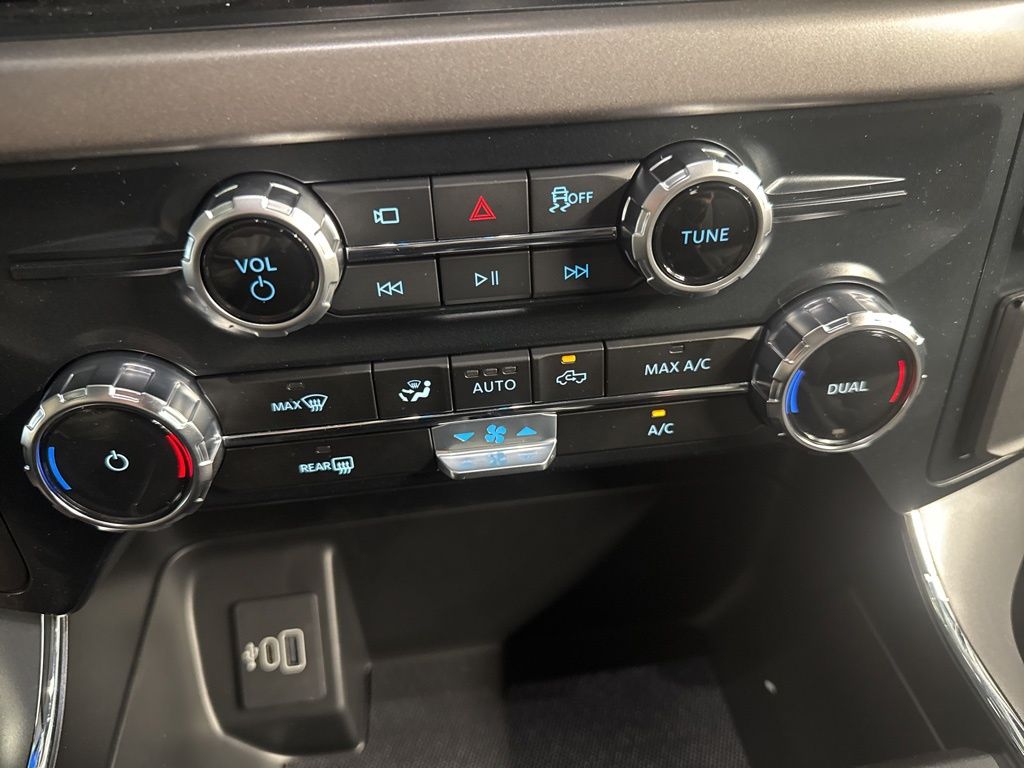 New 2025 Black Ford XLT image 12