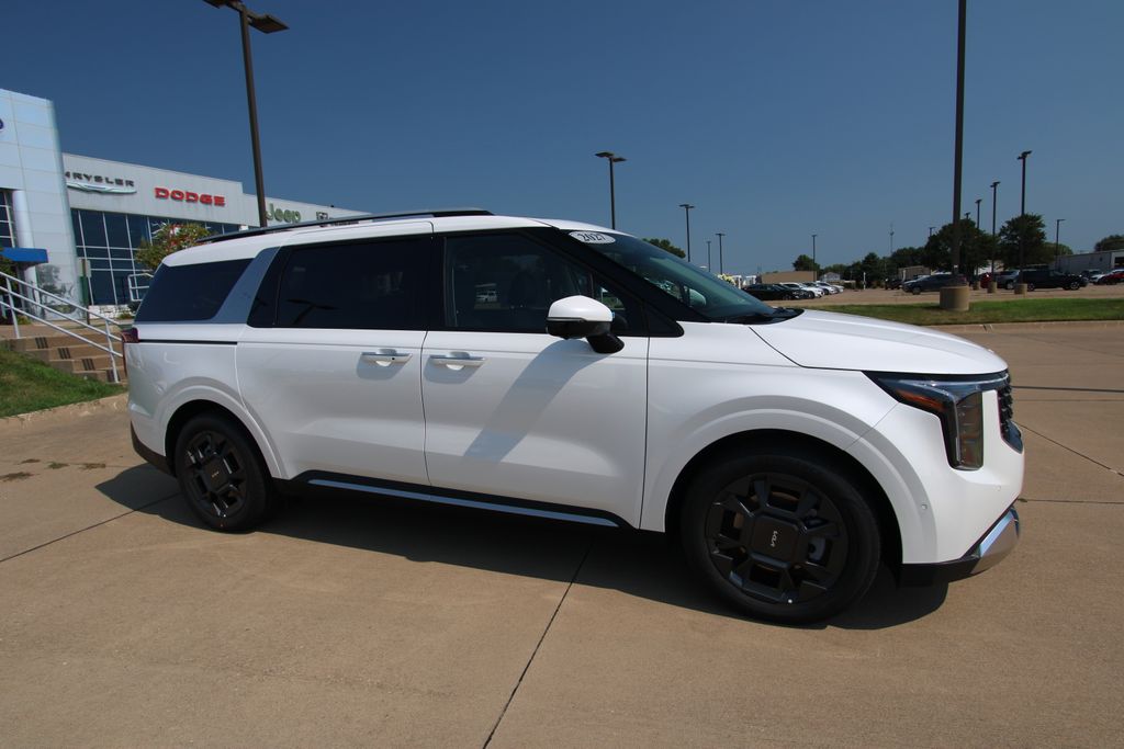 New 2027 Kia Carnival MPV Van