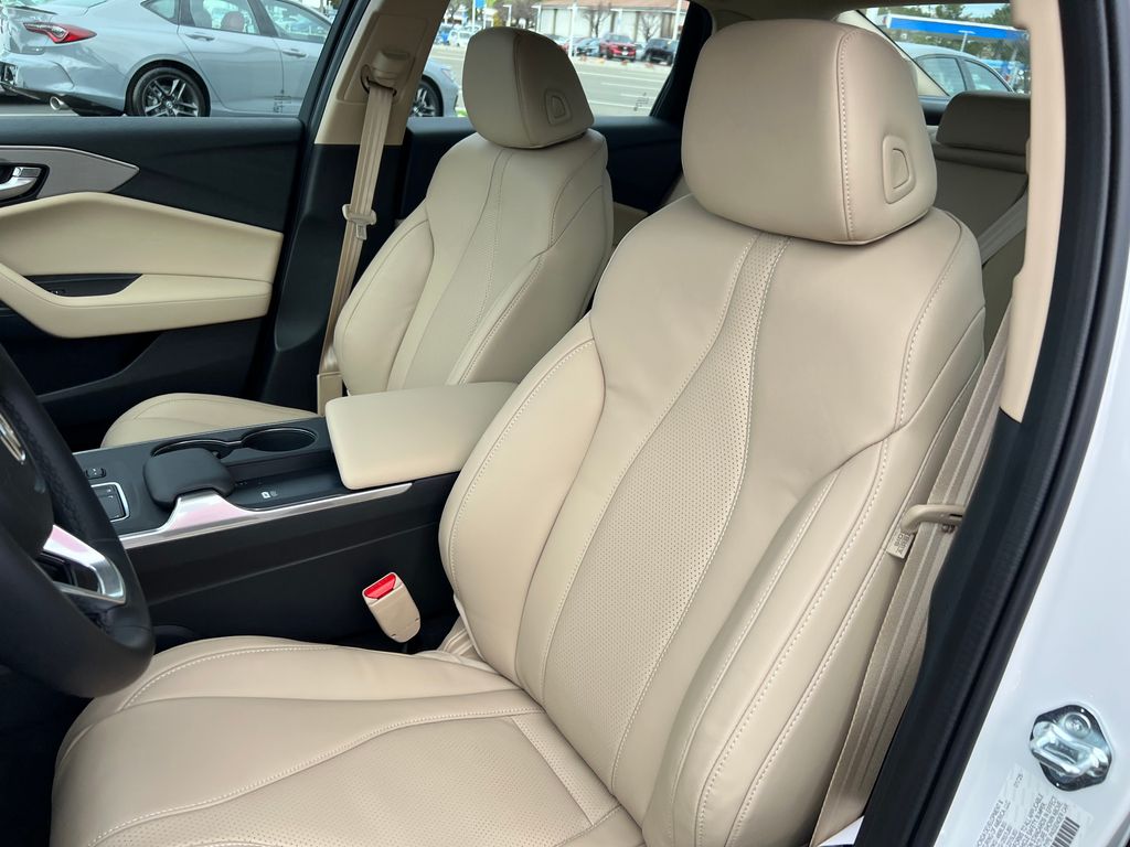 Thumbnail: 2025 Acura TLX - 15