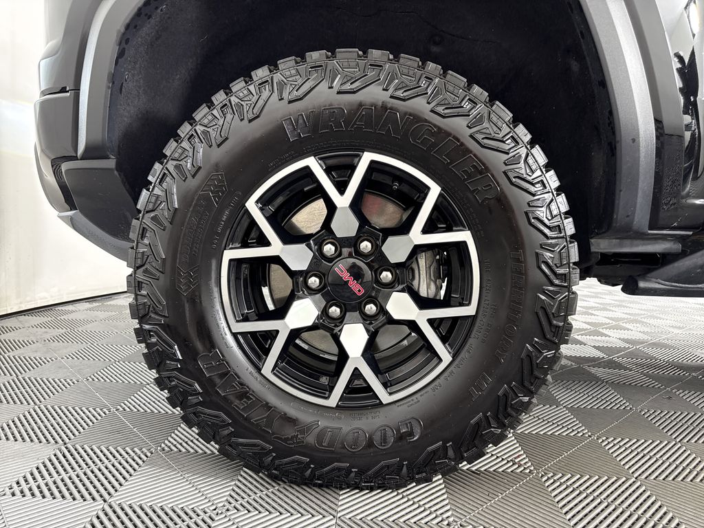 new 2025 GMC Canyon car, priced at $50,465